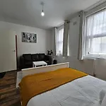 London Aldgate Stay