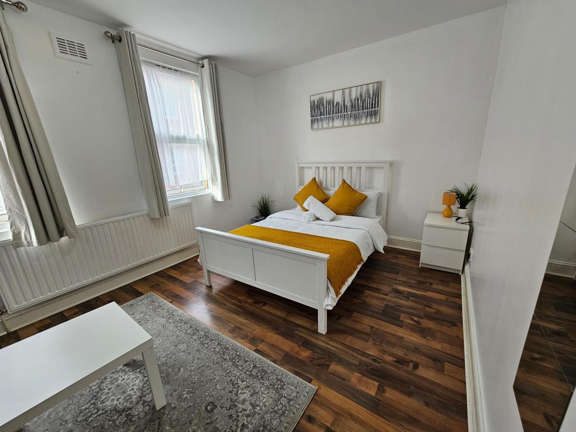 Apartment Aldgate
