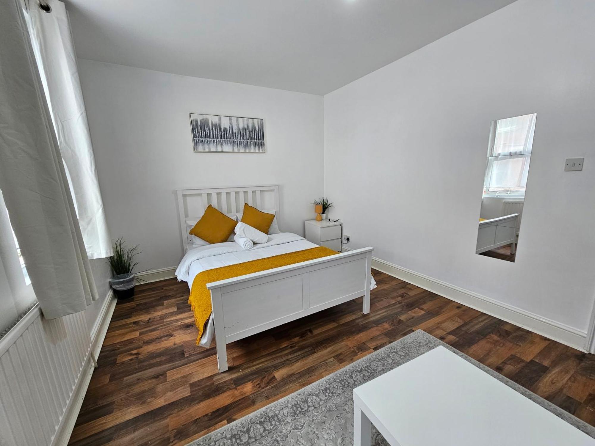 Apartment Aldgate
