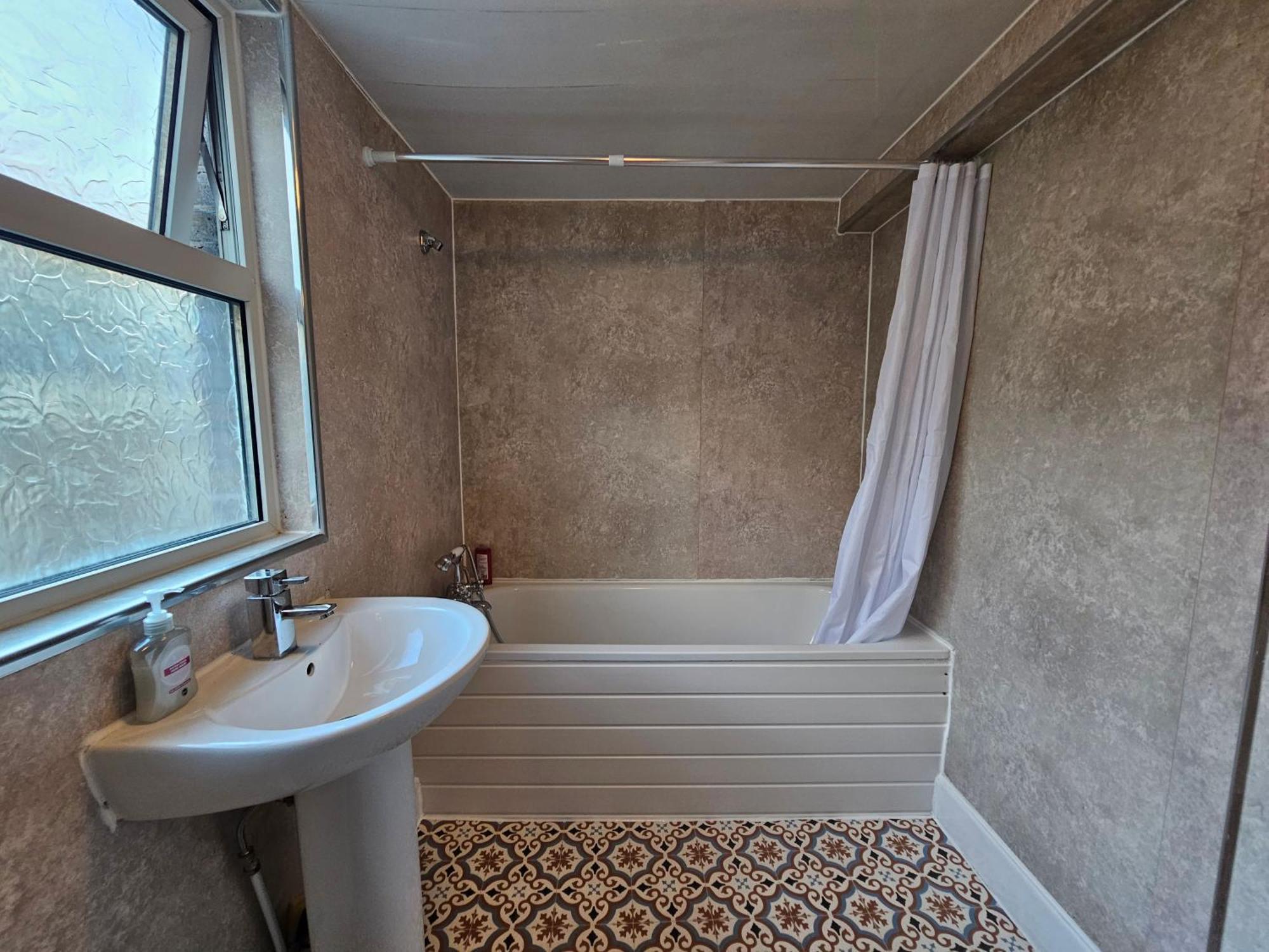Apartment Aldgate London